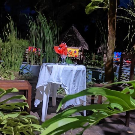 L Hippocampe Hotel Maroantsetra Bagian luar foto
